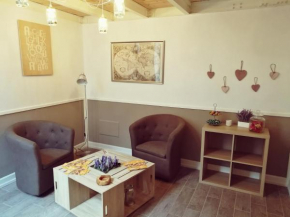  EmyJo Central B&B  Неаполь